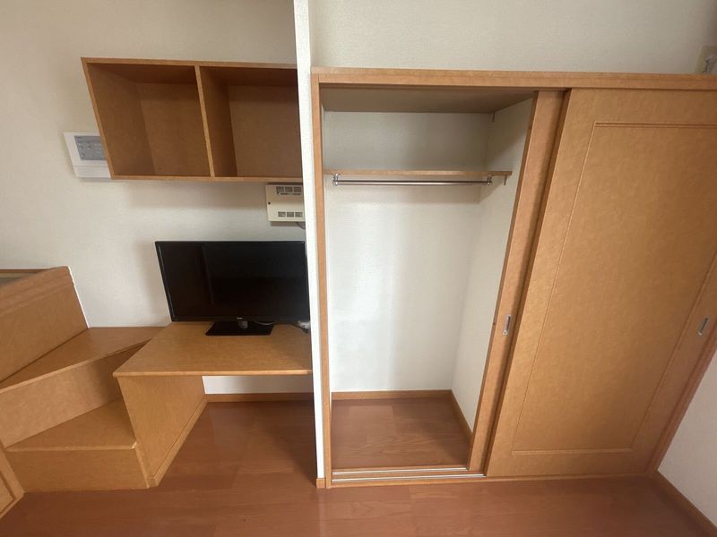 レオパレスフローラⅡ 収納