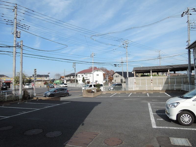 レオパレス笠原 駐車場