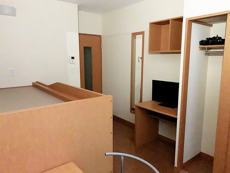 レオパレスライト３３９ 居間
