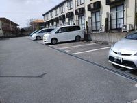 レオパレスＤｅｌｉｇｈｔｅｄ 駐車場