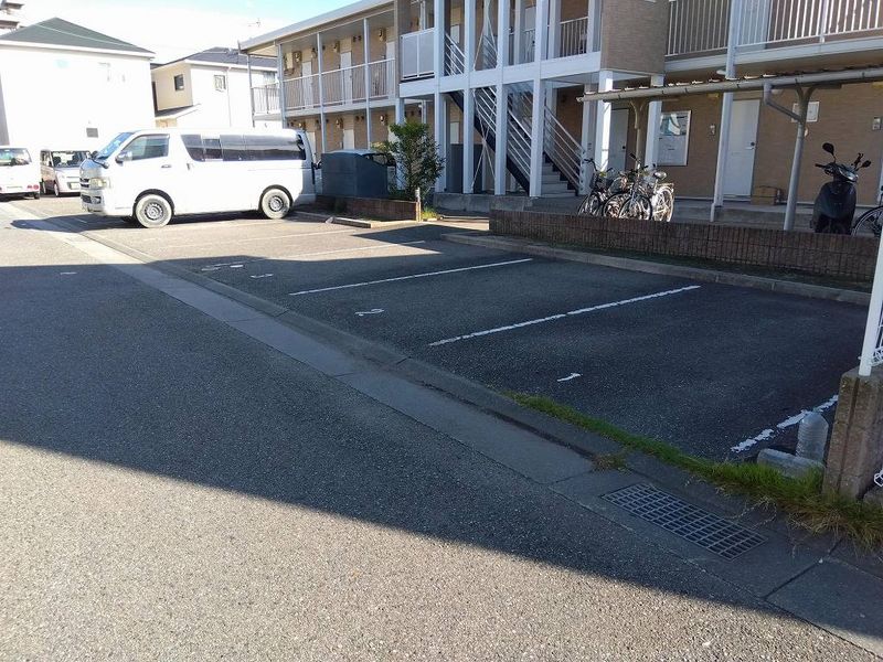 レオパレスメイセイⅢ 駐車場