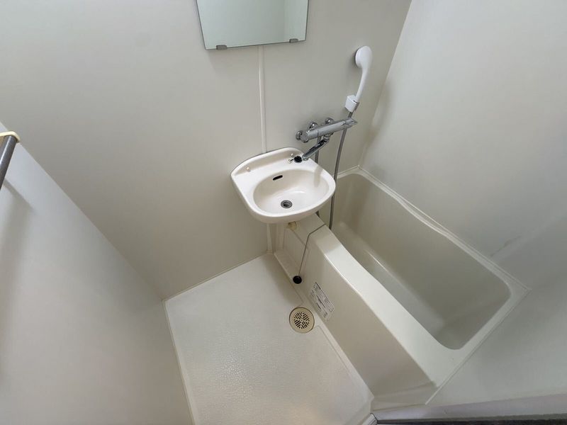 leopalace Selorm B Bathroom