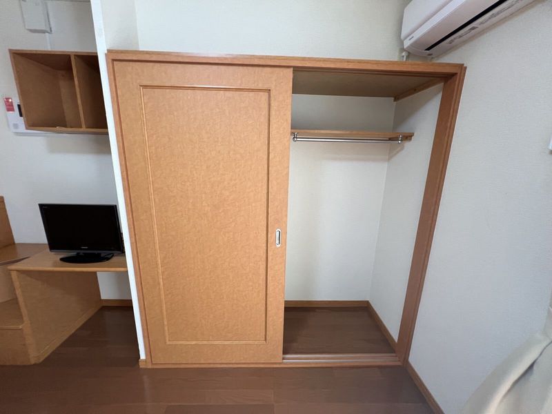 レオパレスプリティ葵 収納