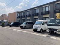 レオパレスルクス 駐車場