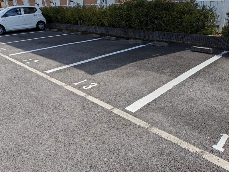レオパレス大町 駐車場