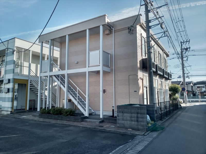 レオパレス凛 外観