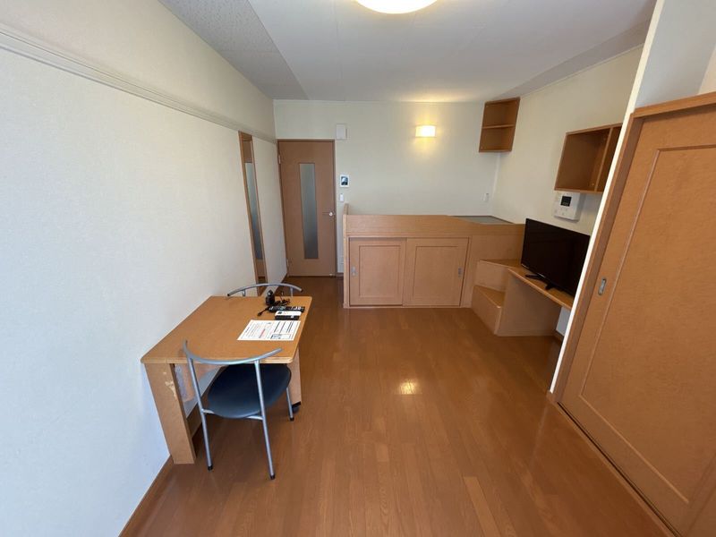 レオパレスデュー 居間