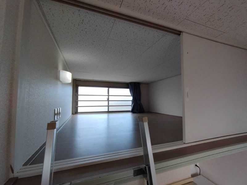 レオパレスフロイデ 寝室