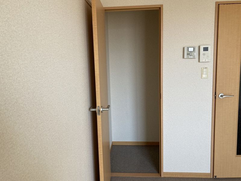 レオパレスプランドール鶴見 収納