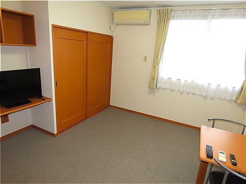 レオパレス綬草 居間