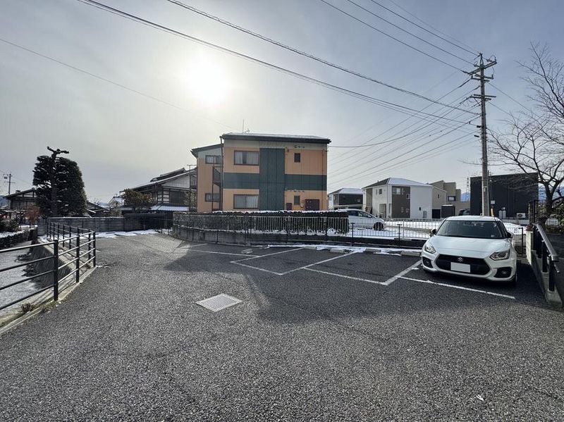 leopalace Frieden 주차장