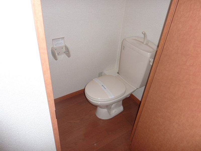レオパレス若草 トイレ