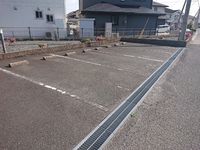 レオパレスエターナル 駐車場
