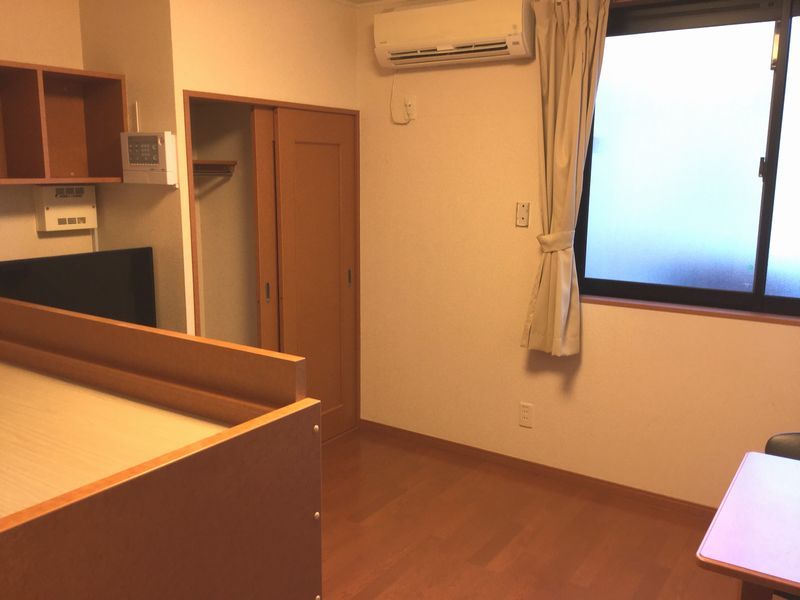 レオパレス郡山並木２ 駐車場