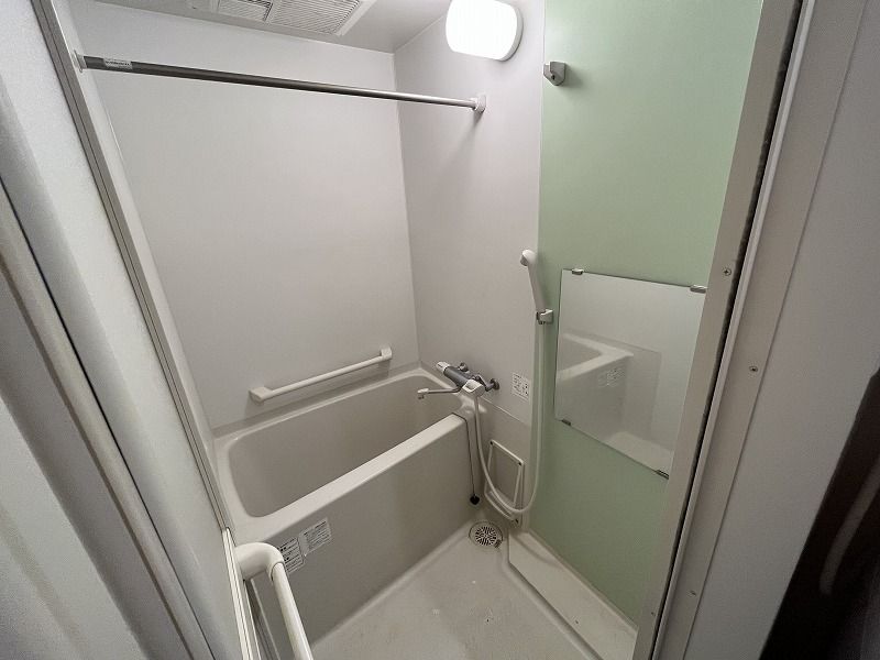 LEONEXT White Hills III Bathroom