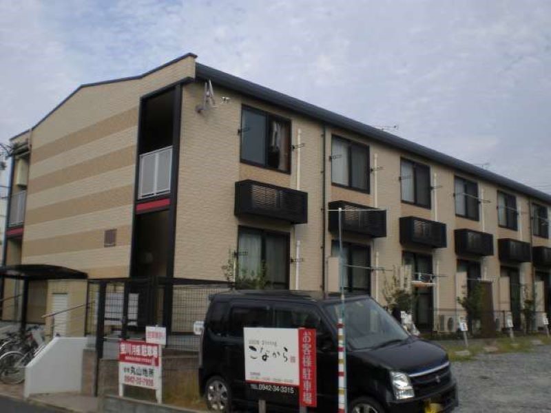レオパレスほたる川 外観
