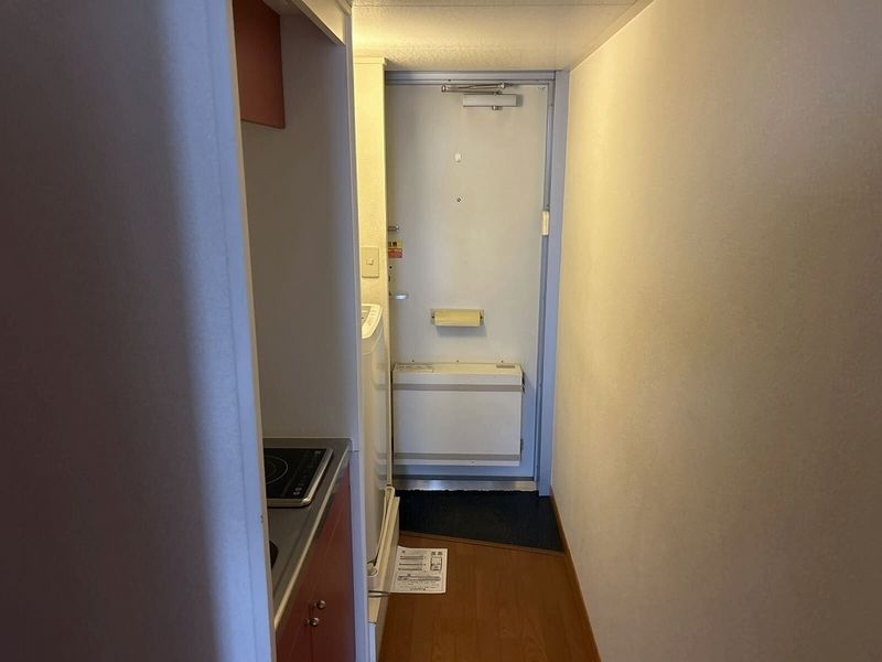 レオパレスグランパルク小柳 玄関