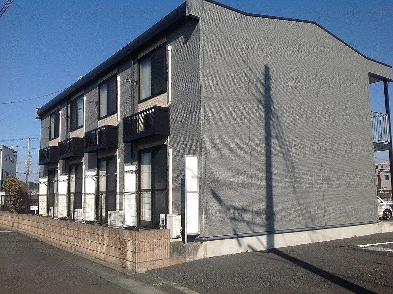 レオパレスタウンコート内原 外観