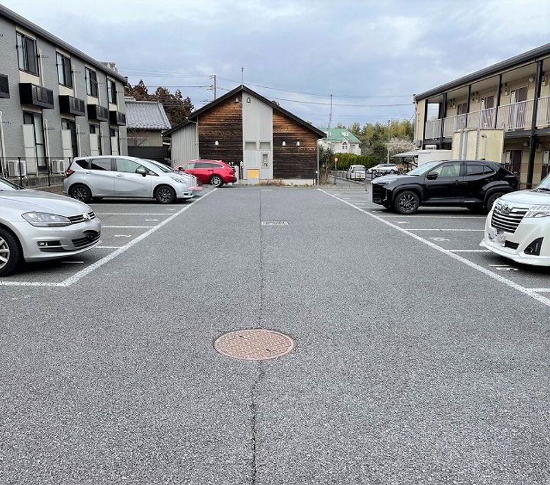 レオパレスフェリーチェ 駐車場