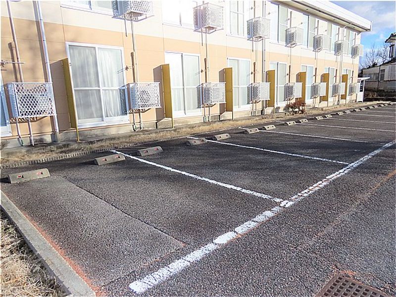 leopalace Aokubo 停车场