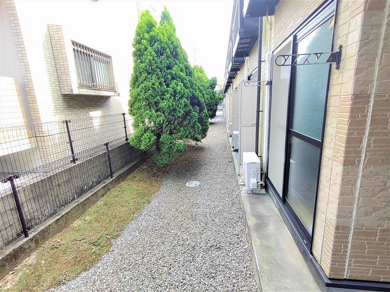 レオパレス粟野名 庭