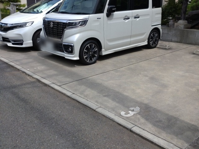 レオパレスカメリアⅠ 駐車場