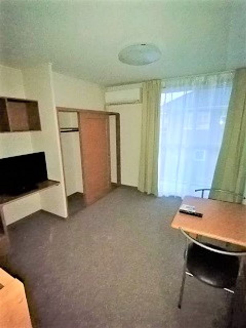レオパレスアベニュー 居間