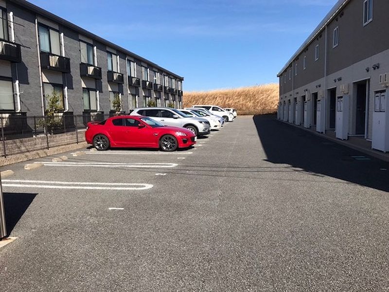 レオパレス池新田Ⅱ 駐車場
