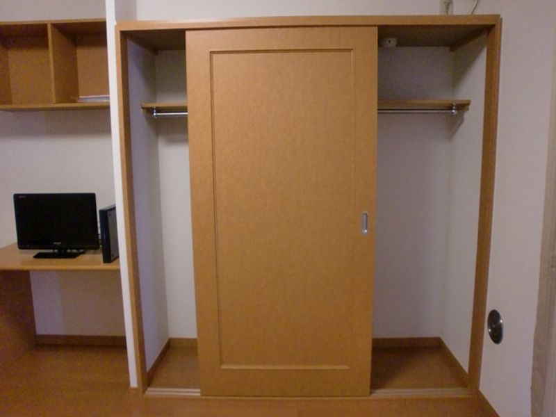 レオパレスタンポポ 収納