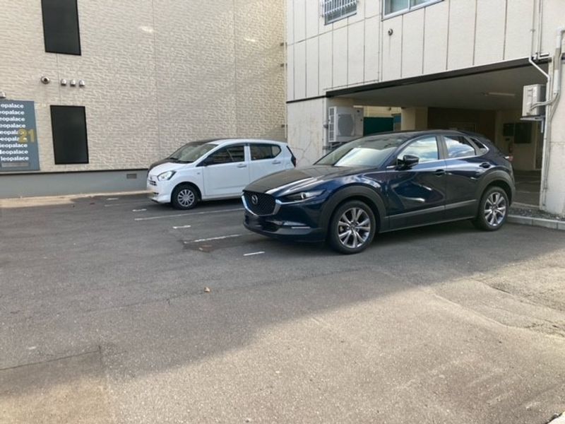 レオパレス西波止場 駐車場