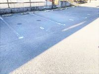 レオパレス黒髪 駐車場