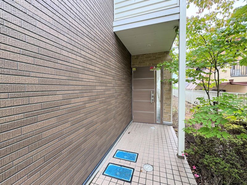 レオネクスト西宮北参番館 エントランス