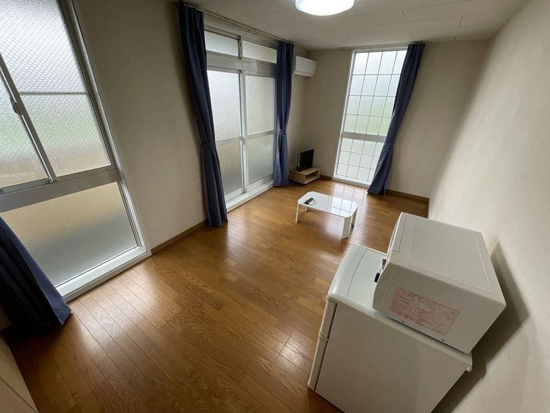 レオパレスバロン 居間