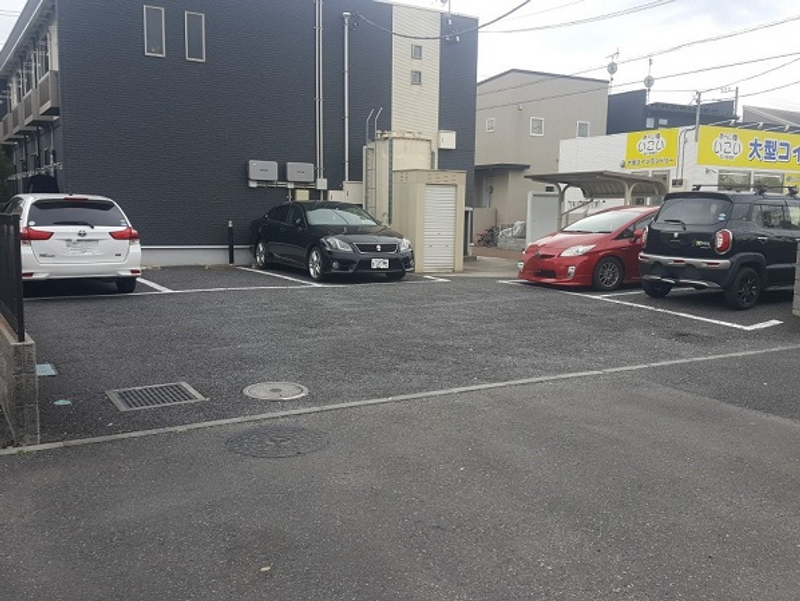 レオネクストジュネス　ノール 駐車場