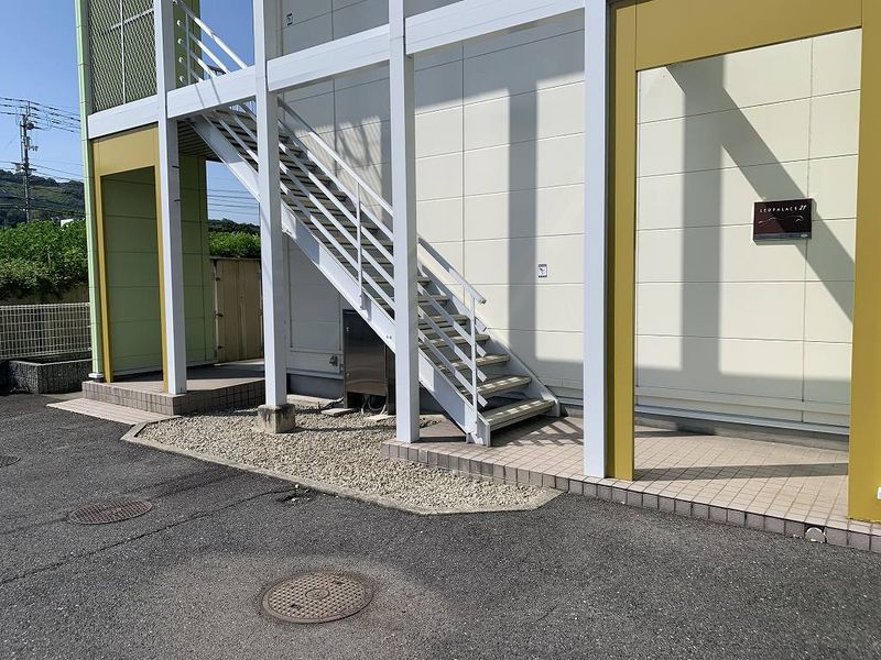 レオパレスクラウド エントランス