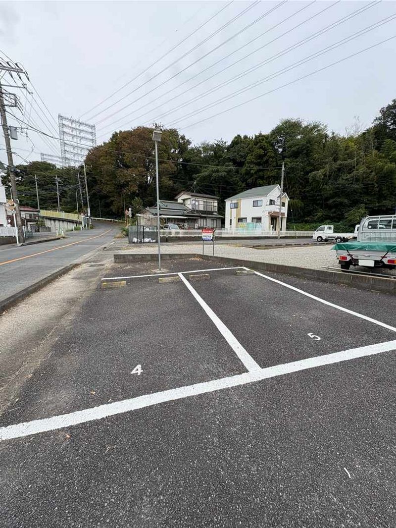 レオパレスＭＡＲＩＮＯ 駐車場
