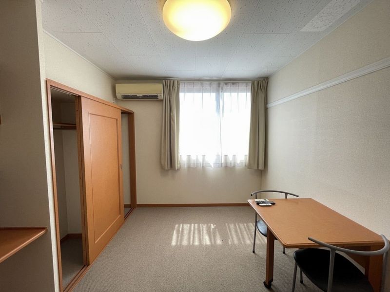 レオパレスディアタウンＣ 居間