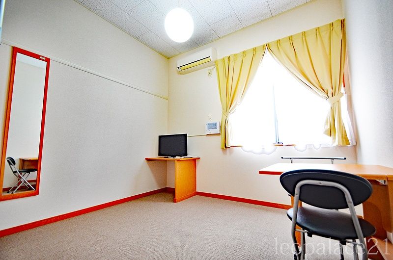 leopalace Relieur Living room