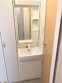 レオパレスよしたけ 洗面所