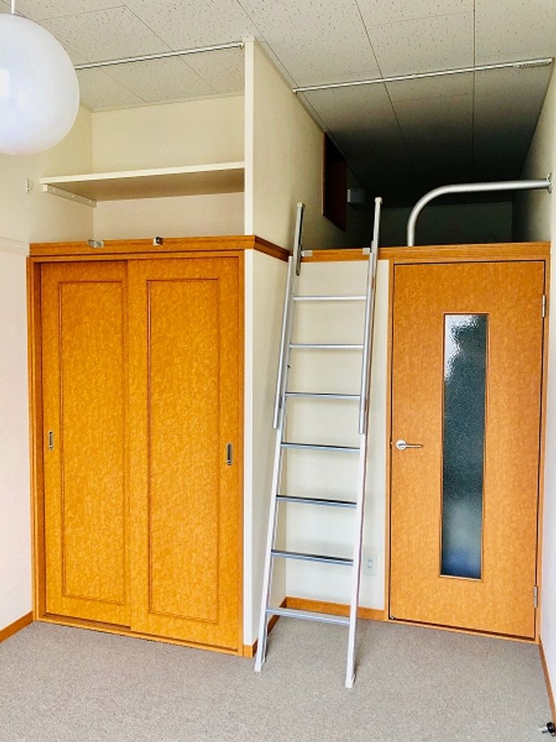 レオパレスドゥ　リジェール 居間