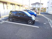 レオパレスサンクワイエット 駐車場