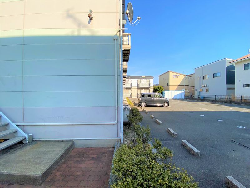 レオパレスグレースフジⅠ 駐車場