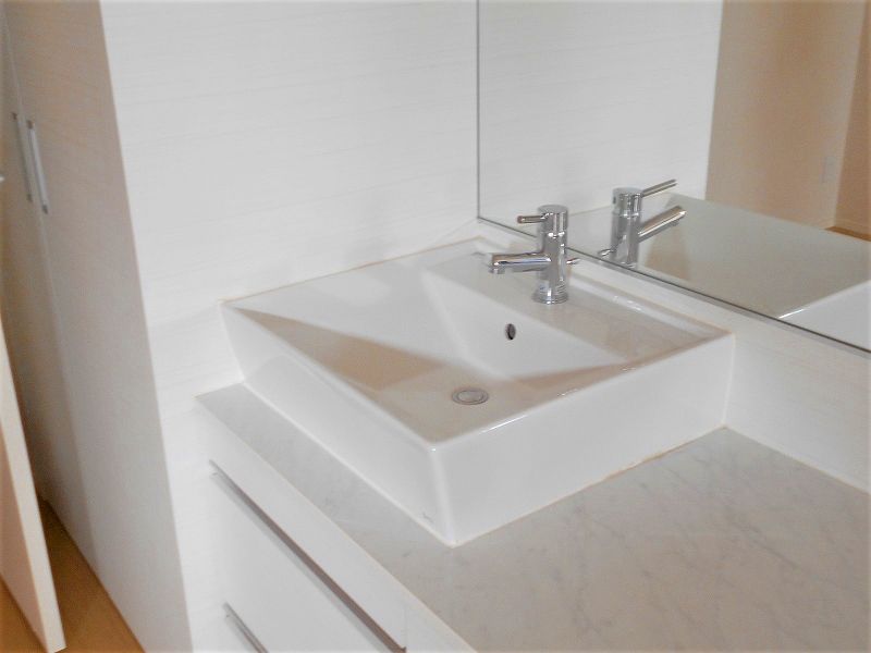 MIRANDA Lumiere Bồn rửa mặt