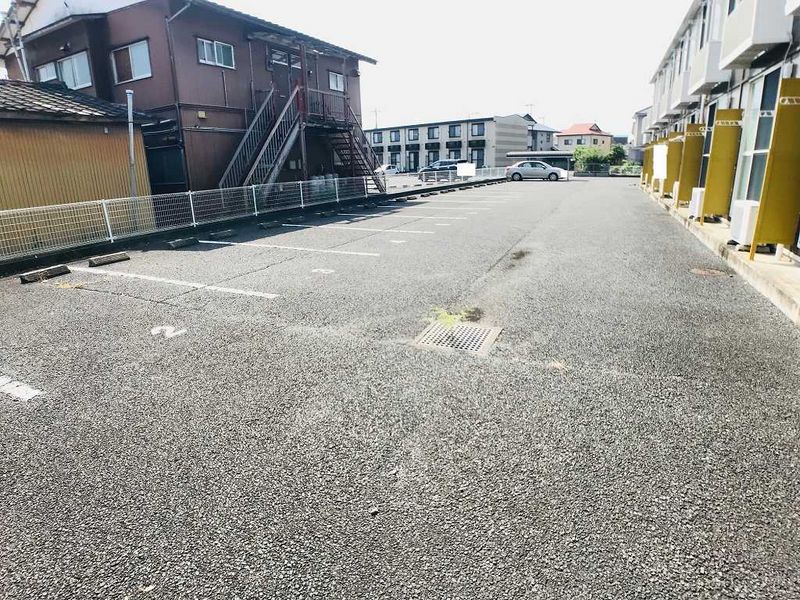 レオパレスコンフォートⅠ 駐車場