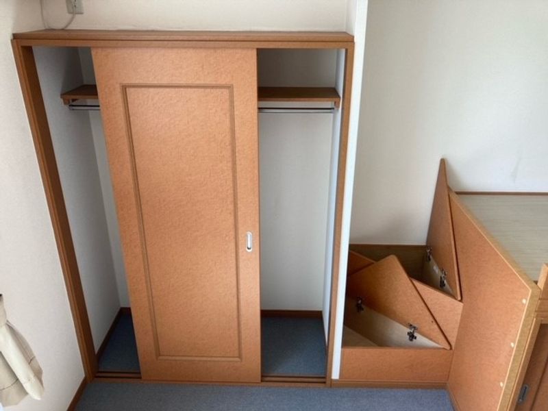 レオパレスベルデⅡ 収納