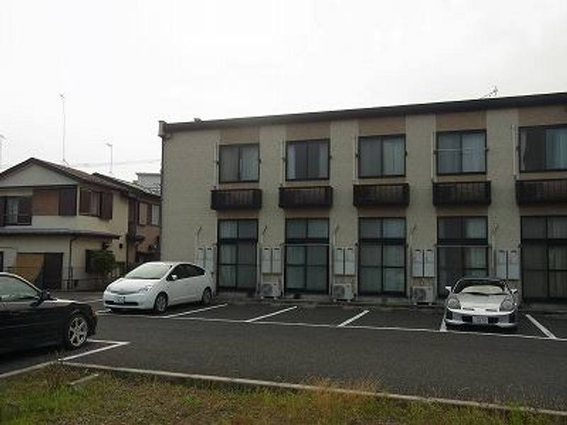 レオパレスディアコート 駐車場