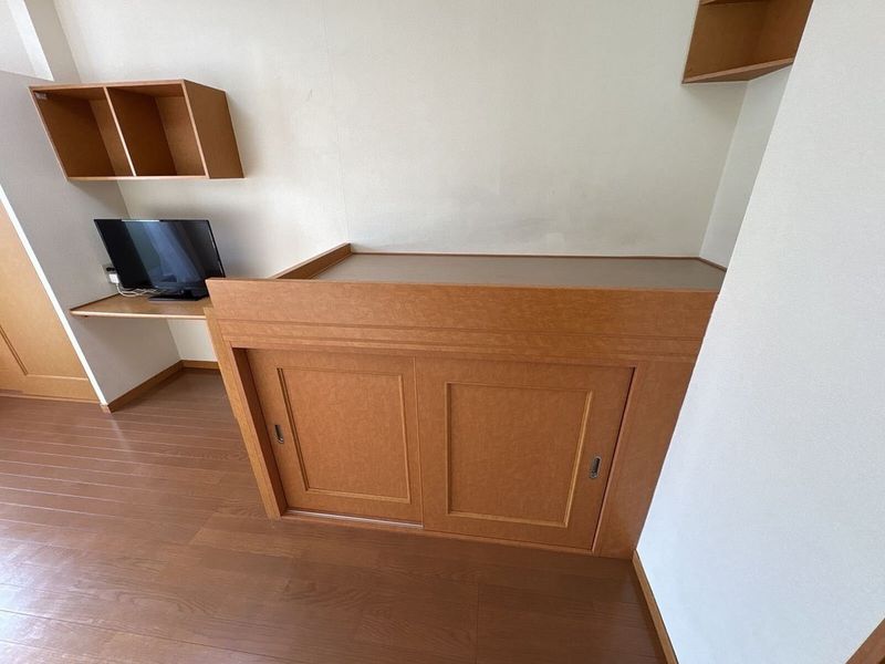 leopalace Clara II Khác