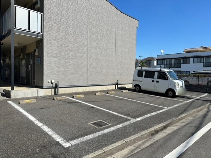 レオパレスｓｋｙ 駐車場