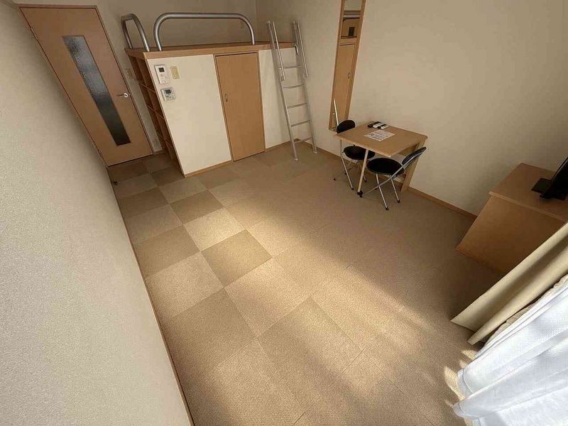レオパレスパークサイド足立入谷 居間