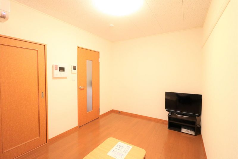 レオパレスバンブー雅 居間